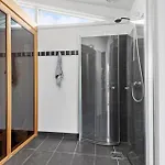 Dom wakacyjny 3 Bedroom Lovely In *