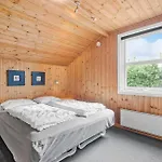 Dom wakacyjny 3 Bedroom Lovely In