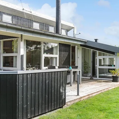 3 Bedroom Lovely In