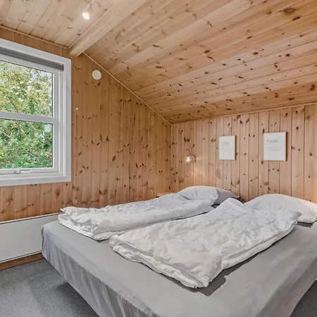 3 Bedroom Lovely In 別荘 *