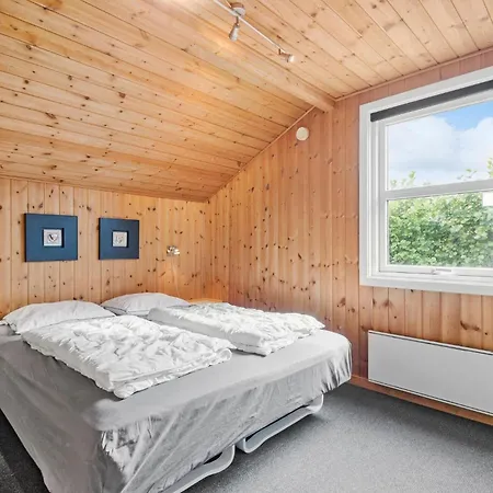 別荘 3 Bedroom Lovely In