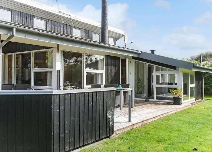 3 Bedroom Lovely In